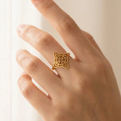 Ring "Heiliger Schutz" Hexenknoten